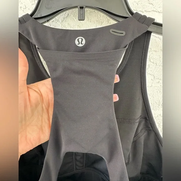 Lululemon Racerback Final Lap Tank Top Black Sleeveless  Size 10 - Picture 10 of 12